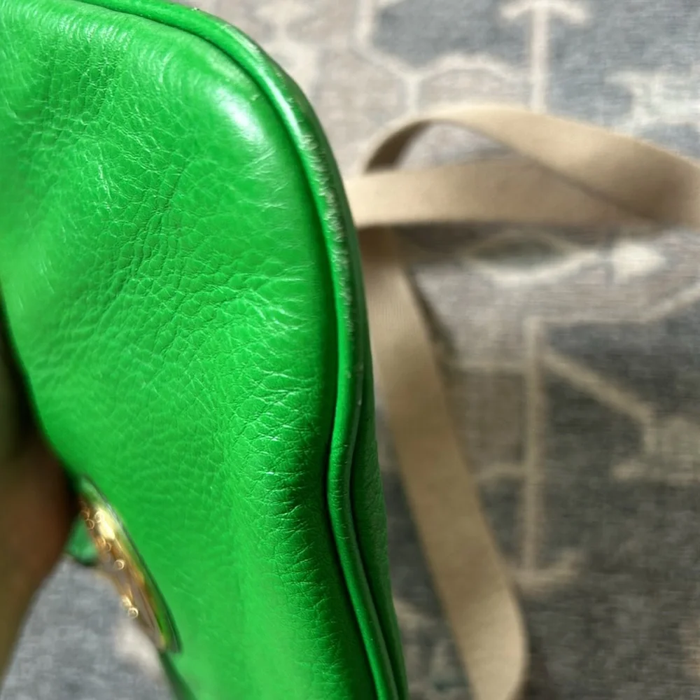 Michael Kors crossbody. EUC - Picture 6 of 7
